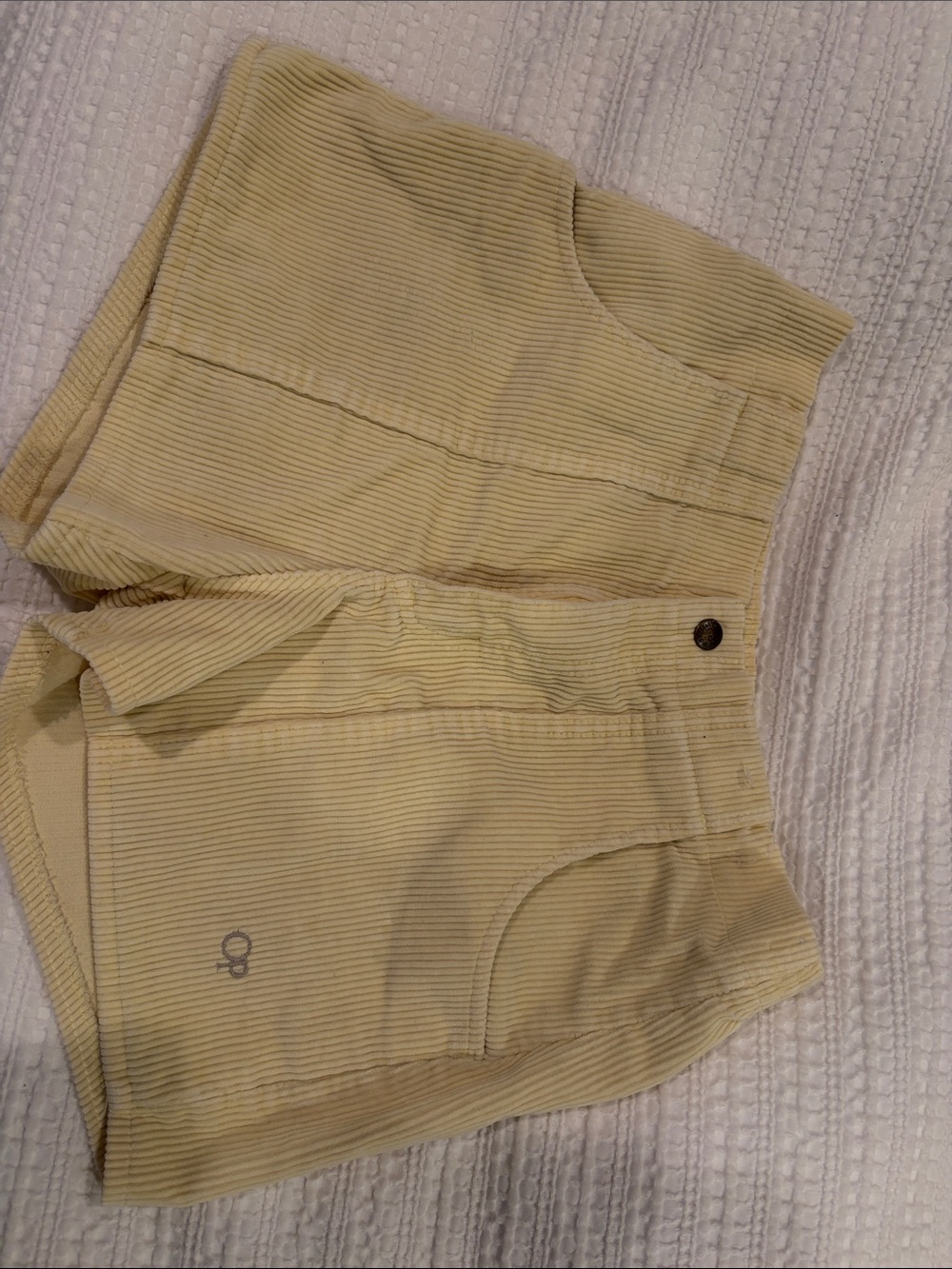 OP - Ocean Pacific - Vintage Corduroy Shorts in Light Yellow
